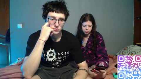 Philipp and Este online show from November 19, 2:06 pm