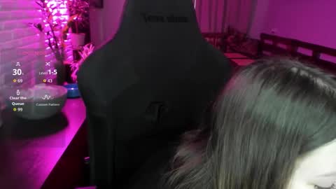 LOVE NERDS ONLY online show from March 25, 4:40 am