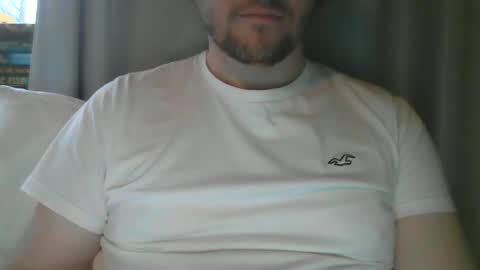 Snapshot of x_yes chatting on January 21, 10:41 am x_yes online show from January 21, 10:41 am