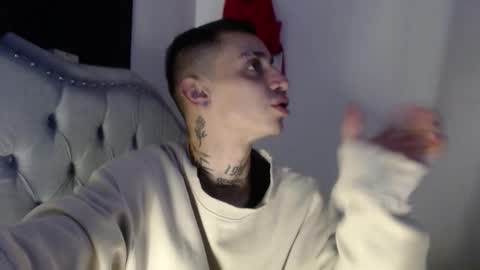 xalejo_max online show from October 13, 8:42 pm