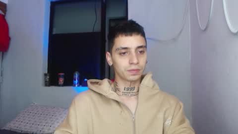 xalejo_max online show from November 21, 8:07 pm