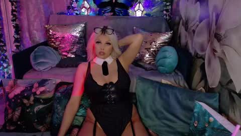 Snapshot of xalexax chatting on February 13, 8:45 pm sooo hey im Sperm Mystik from Fuckistan i want you full my all holes bcs i have penis fever online show from February 13, 8:45 pm