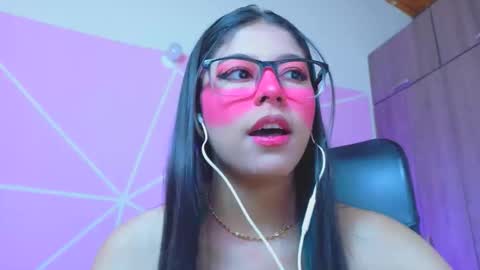 XALLYSONX online show from April 7, 11:54 am