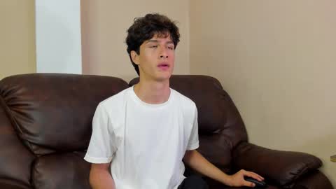 Snapshot of xam_collen chatting on November 27, 3:25 pm xam_collen online show from November 27, 3:25 pm