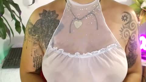 Snapshot of xamara1124 chatting on February 27, 2:32 am XAMARA1124 online show from February 27, 2:32 am