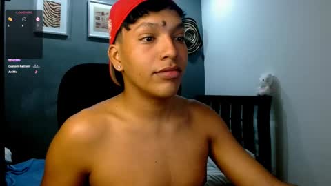 Snapshot of xander_bonnet1 chatting on January 19, 6:10 pm Xander bonnet online show from January 19, 6:10 pm