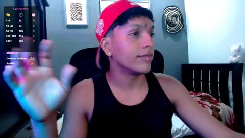 Snapshot of xander_bonnet1 chatting on January 21, 2:33 am Xander bonnet online show from January 21, 2:33 am