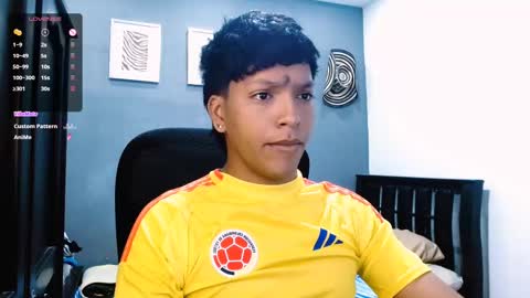 Snapshot of xander_bonnet1 chatting on January 27, 12:16 pm Xander bonnet online show from January 27, 12:16 pm