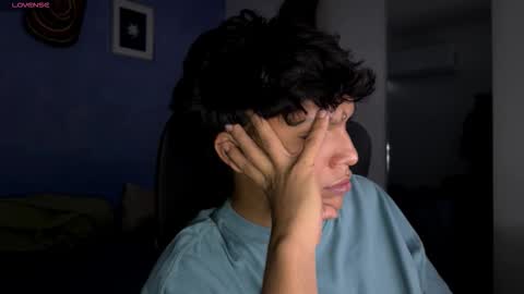 Snapshot of xander_bonnet1 chatting on November 21, 12:26 pm Xander bonnet online show from November 21, 12:26 pm