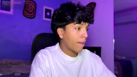 Snapshot of xander_bonnet1 chatting on November 27, 10:50 am Xander bonnet online show from November 27, 10:50 am