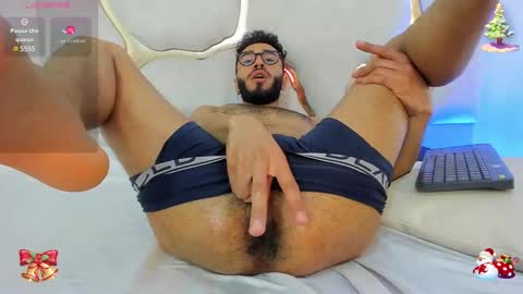 Snapshot of xander_tay chatting on December 16, 1:53 am ISSANDER online show from December 16, 1:53 am