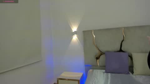 Snapshot of xander_tay chatting on December 16, 7:54 pm ISSANDER online show from December 16, 7:54 pm