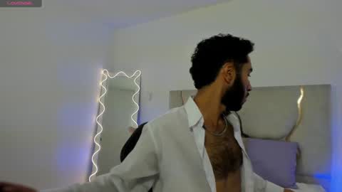 Snapshot of xander_tay chatting on January 3, 7:29 pm ISSANDER online show from January 3, 7:29 pm