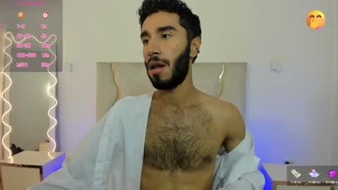 Snapshot of xander_tay chatting on January 10, 8:04 pm ISSANDER online show from January 10, 8:04 pm