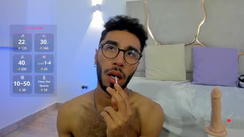 Snapshot of xander_tay chatting on January 21, 10:19 pm ISSANDER online show from January 21, 10:19 pm