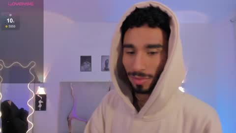 Snapshot of xander_tay chatting on February 12, 1:41 am ISSANDER online show from February 12, 1:41 am