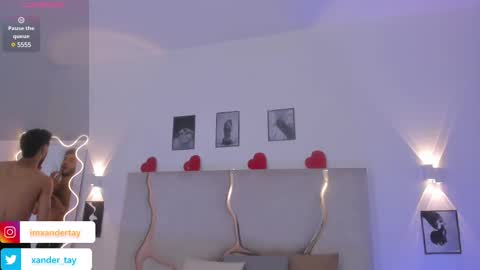 Snapshot of xander_tay chatting on February 24, 7:52 pm ISSANDER online show from February 24, 7:52 pm