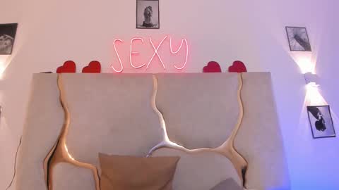 Snapshot of xander_tay chatting on March 2, 12:53 am ISSANDER online show from March 2, 12:53 am