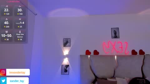 Snapshot of xander_tay chatting on March 3, 7:39 pm ISSANDER online show from March 3, 7:39 pm