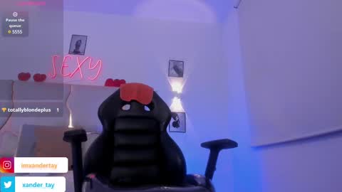 Snapshot of xander_tay chatting on March 7, 1:31 am ISSANDER online show from March 7, 1:31 am