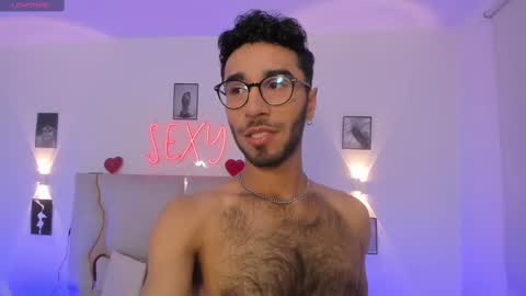 Snapshot of xander_tay chatting on March 12, 7:38 pm ISSANDER online show from March 12, 7:38 pm