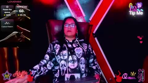 xander_taylor_ online show from May 29, 5:05 am