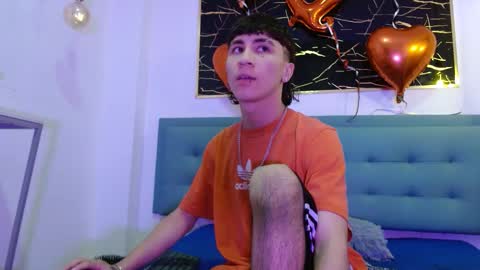 xandergrey8 online show from February 17, 7:20 pm