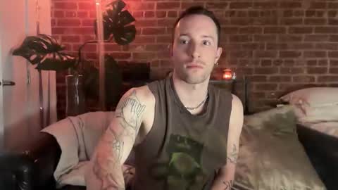 Snapshot of xanderxnyc chatting on December 5, 12:08 am xanderxnyc online show from December 5, 12:08 am