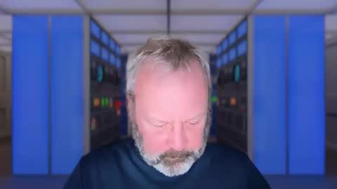 Snapshot of xarkevis chatting on December 19, 11:34 pm X4RK3V15 online show from December 19, 11:34 pm