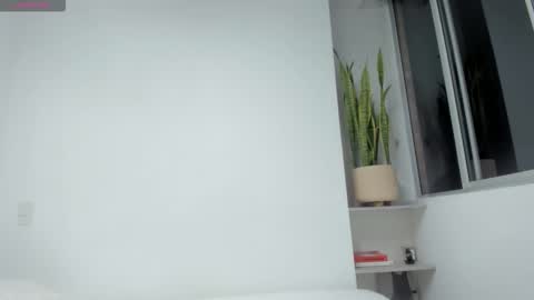 Xavier online show from December 2, 1:33 am