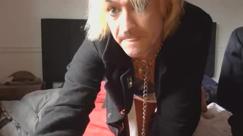 Snapshot of xbigshooter85 chatting on November 16, 11:43 pm xbigshooter85 online show from November 16, 11:43 pm