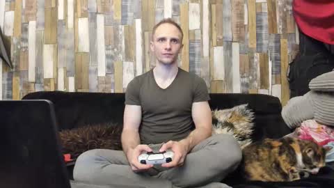 Snapshot of xchris_wildx chatting on November 23, 9:03 pm Chris Wild online show from November 23, 9:03 pm