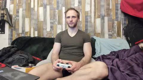 Snapshot of xchris_wildx chatting on February 14, 3:25 am Chris Wild online show from February 14, 3:25 am