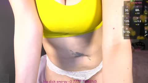 Snapshot of xclusivesecrets chatting on February 19, 8:01 am spoil me here online show from February 19, 8:01 am