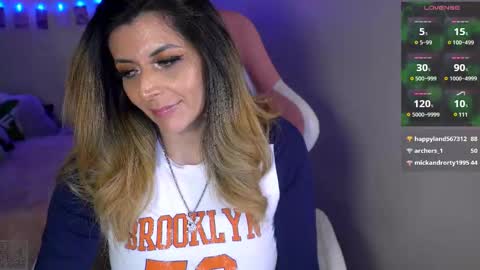 Snapshot of xclusivesecrets chatting on February 20, 11:31 am spoil me here online show from February 20, 11:31 am