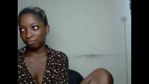 Snapshot of xcreamypussy chatting on December 21, 8:10 pm xcreamypussy online show from December 21, 8:10 pm