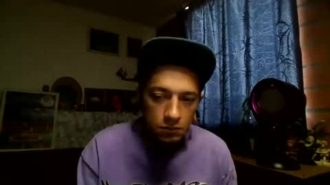 Snapshot of xdantex19 chatting on June 28, 1:39 pm xdantex19 online show from June 28, 1:39 pm