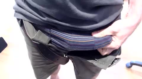 Snapshot of xdirkdigglerx chatting on January 6, 5:08 am xDirk online show from January 6, 5:08 am