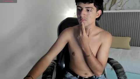 xebastwink online show from April 4, 7:33 pm