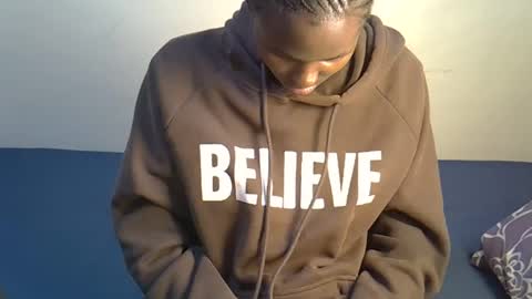 xeenah online show from March 8, 2:04 am