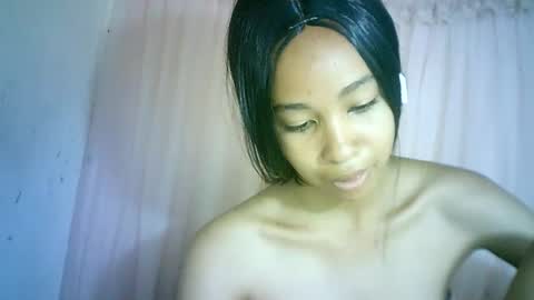 Snapshot of xenna610827 chatting on January 24, 8:22 pm xenna610827 online show from January 24, 8:22 pm