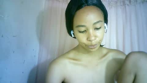 Snapshot of xenna610827 chatting on January 28, 6:39 pm xenna610827 online show from January 28, 6:39 pm