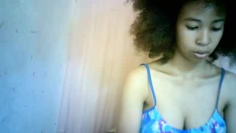 Snapshot of xenna610827 chatting on February 5, 12:49 pm xenna610827 online show from February 5, 12:49 pm