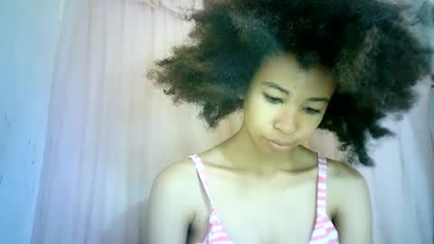 Snapshot of xenna610827 chatting on February 8, 6:01 am xenna610827 online show from February 8, 6:01 am