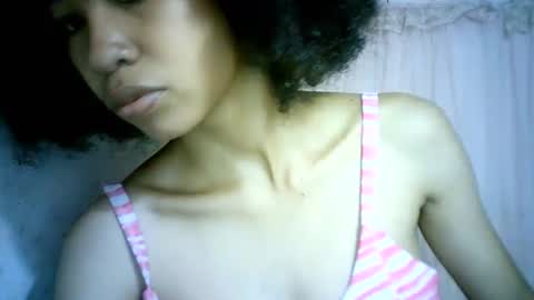 Snapshot of xenna610827 chatting on February 8, 4:04 pm xenna610827 online show from February 8, 4:04 pm