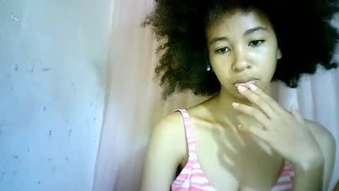 Snapshot of xenna610827 chatting on February 10, 7:26 am xenna610827 online show from February 10, 7:26 am