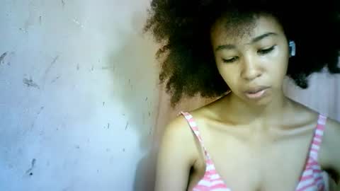 Snapshot of xenna610827 chatting on February 10, 10:31 am xenna610827 online show from February 10, 10:31 am