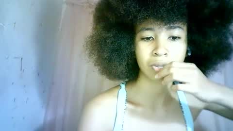 Snapshot of xenna610827 chatting on March 3, 6:22 pm xenna610827 online show from March 3, 6:22 pm