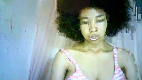 Snapshot of xenna610827 chatting on March 5, 7:49 pm xenna610827 online show from March 5, 7:49 pm