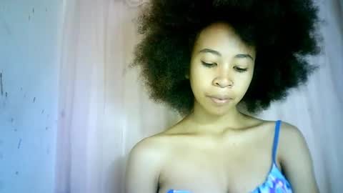 Snapshot of xenna610827 chatting on March 8, 8:11 am xenna610827 online show from March 8, 8:11 am